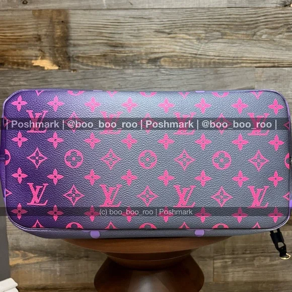 Louis Vuitton Neverfull MM Gradient Pink, Blue, Purple Tote (& Zip Wallet) - Picture 11 of 16